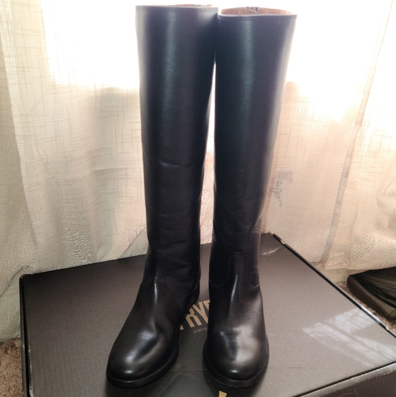 Frye Shoes - ✅ ✅ SOLD ✅ ✅FRYE Melissa Button Black Back Zip Frye Shoes - ✅ ✅ SOLD ✅ ✅FRYE Melissa Button Black Back Zip